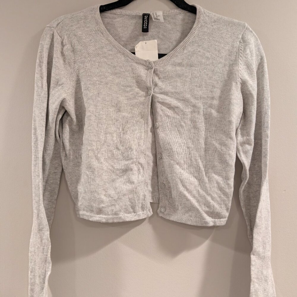 H&M Divided Cropped Sweater Cardigan